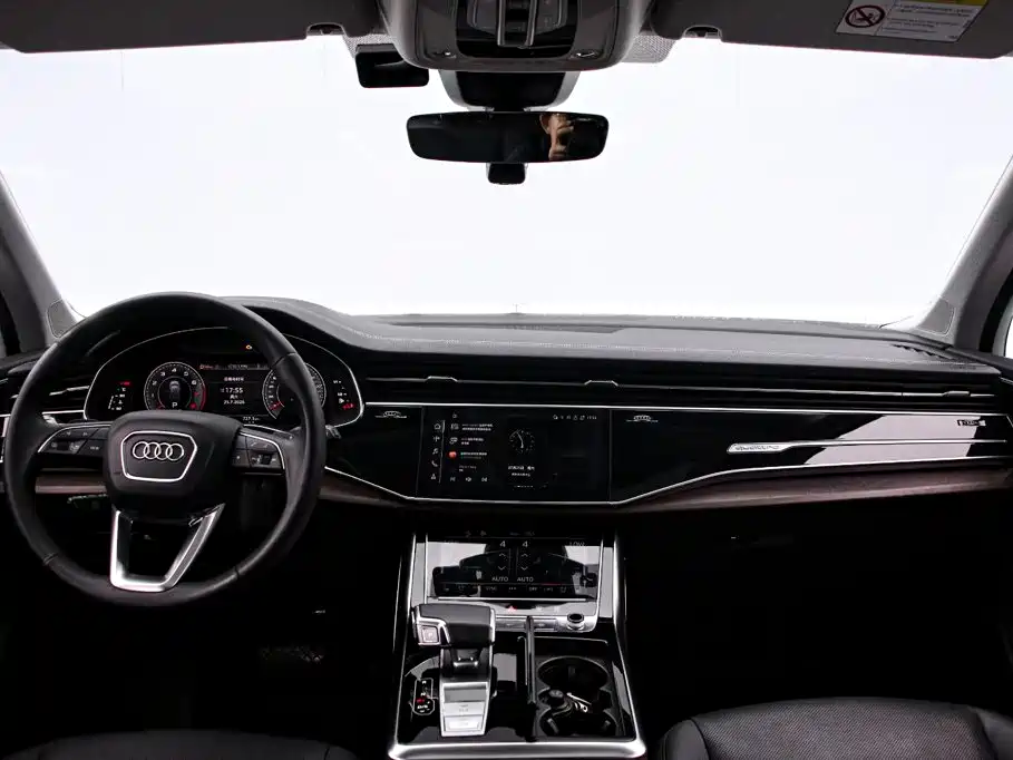 Audi Q7 2023 — фото 5