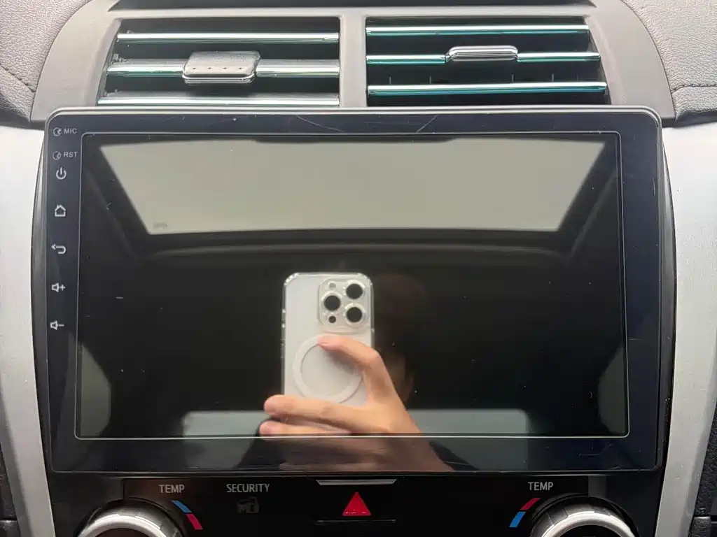 Toyota Camry 2014 — фото 12