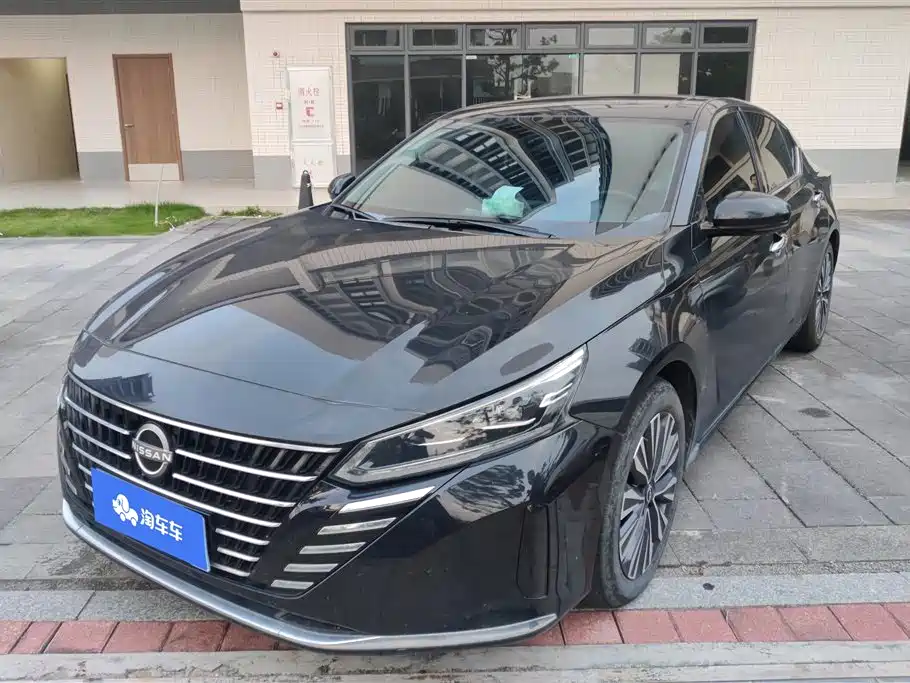 Nissan Teana 2023 — фото 1
