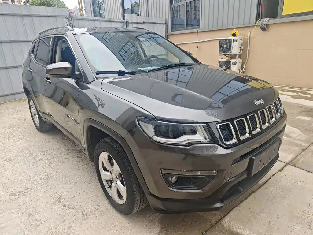 Jeep Compass 2018 — фото 3