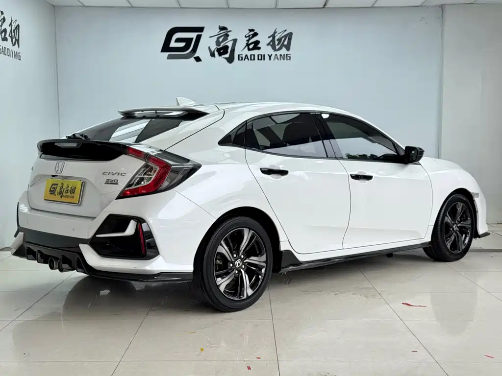 Honda Civic 2020 — фото 24