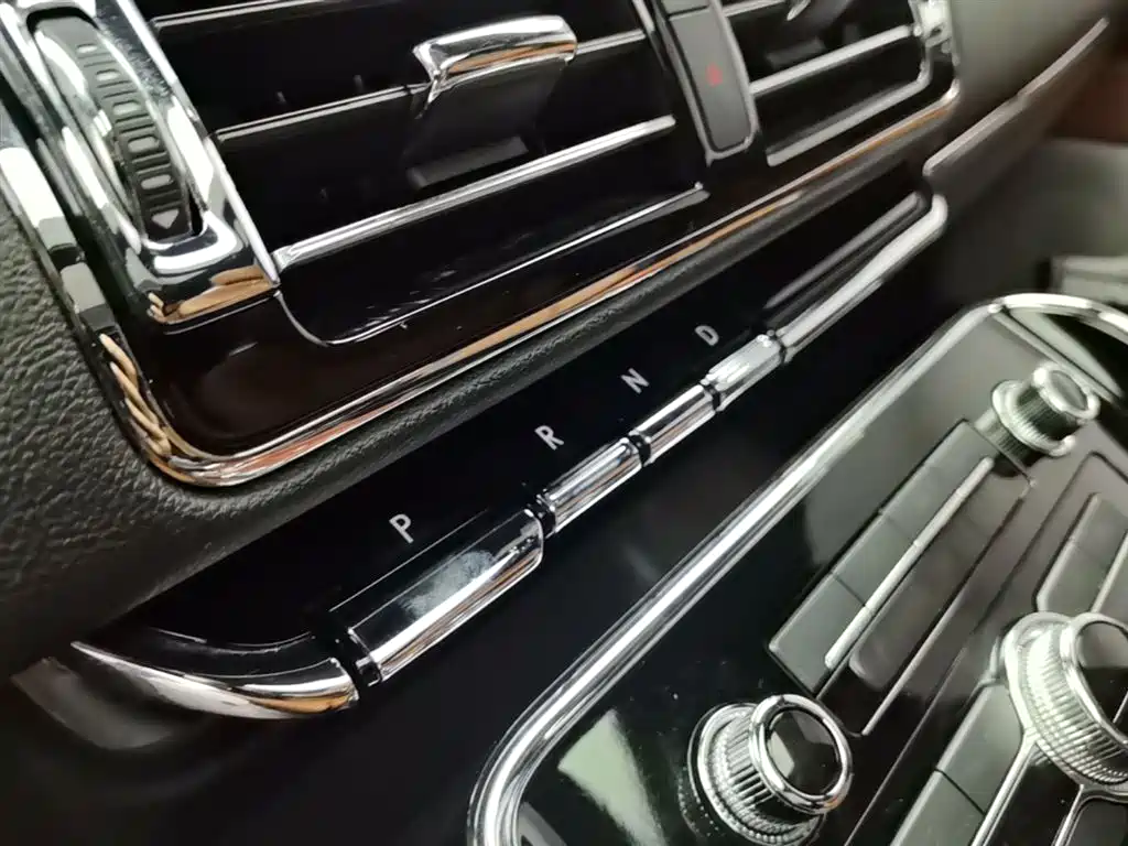 Lincoln Navigator 2022 — фото 10