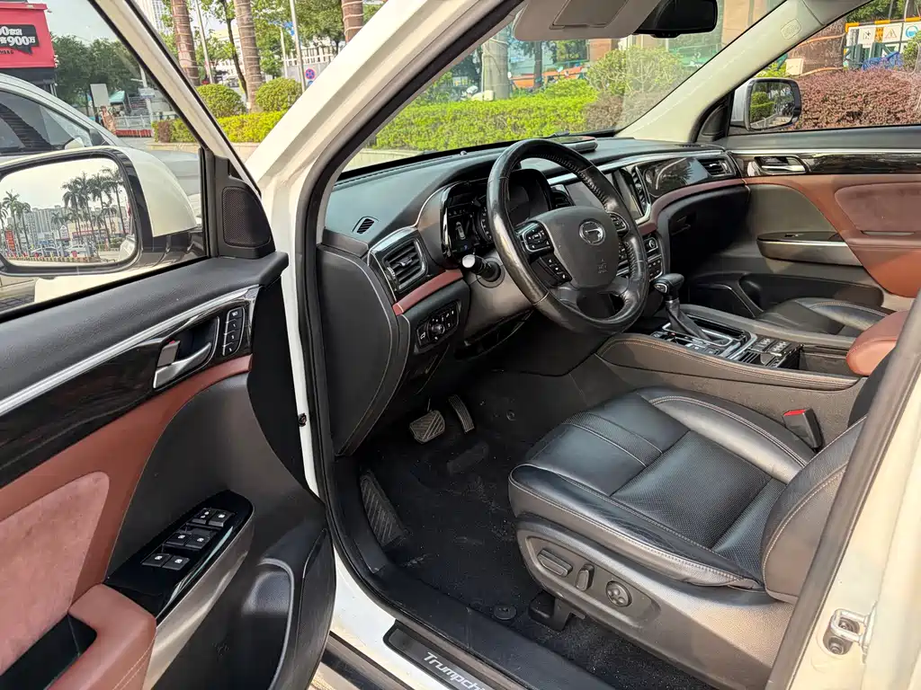 GAC Trumpchi GS8 2019 — фото 11