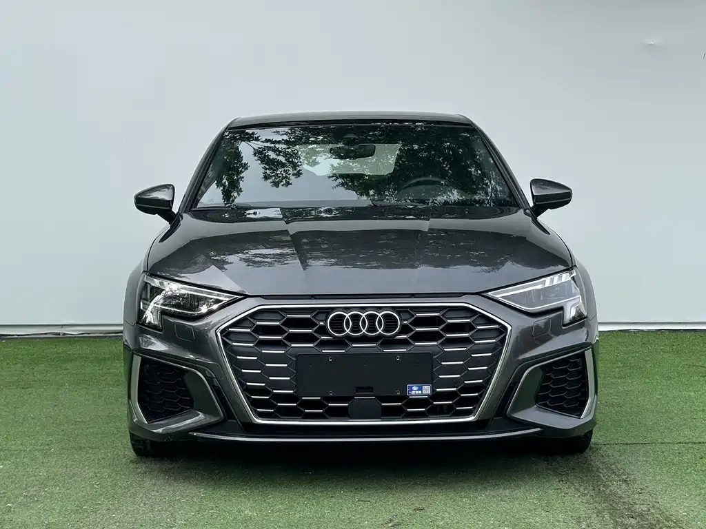 Audi A3 2022 — фото 2