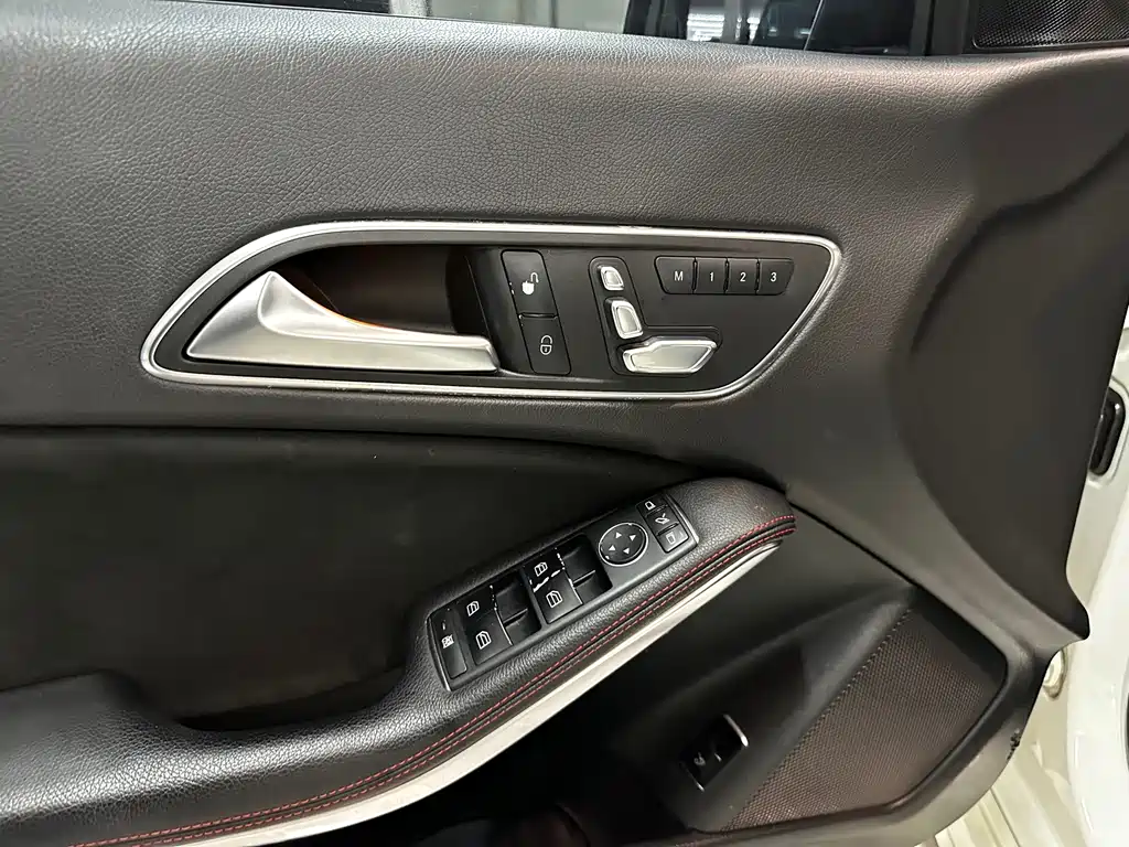 Mercedes-Benz CLA 2017 — фото 14