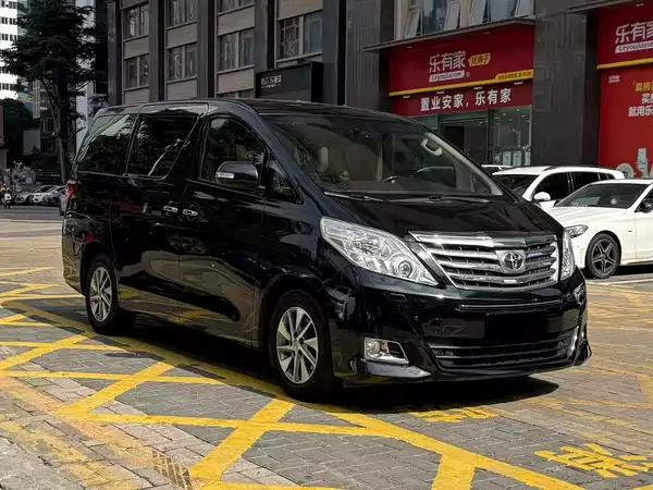 Toyota Alphard 2012