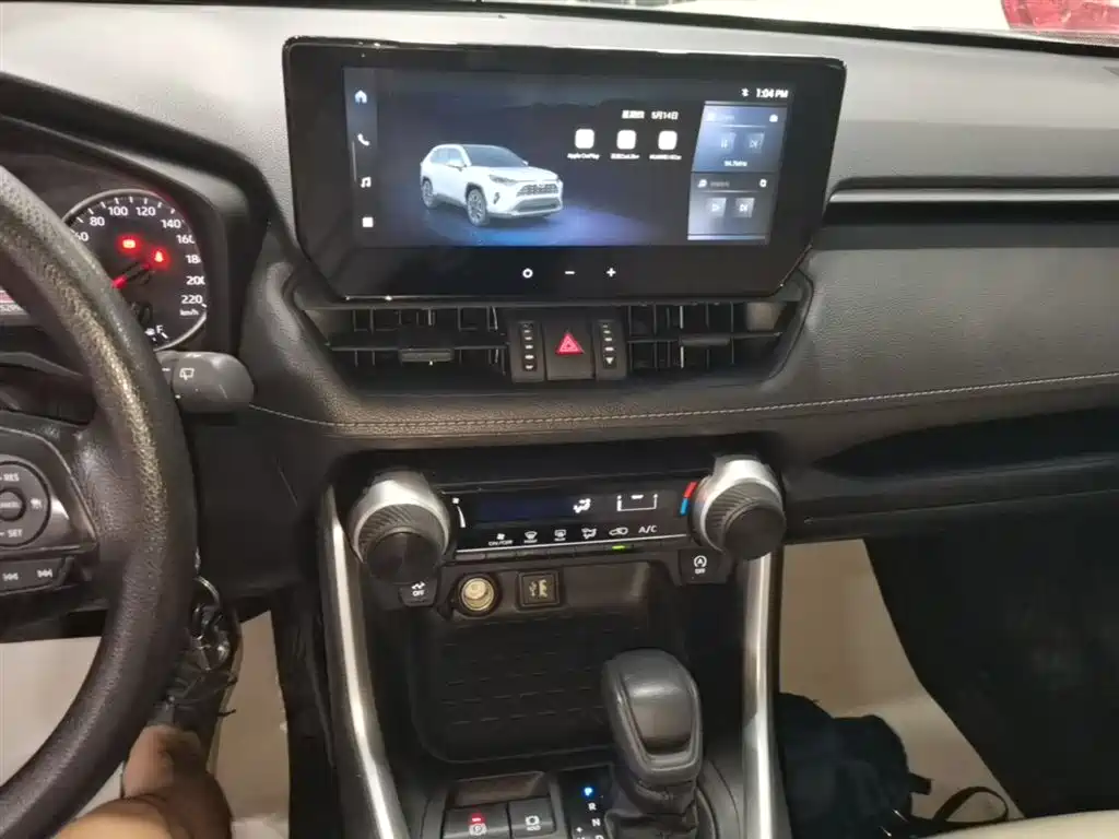 Toyota RAV4 2023 — фото 13