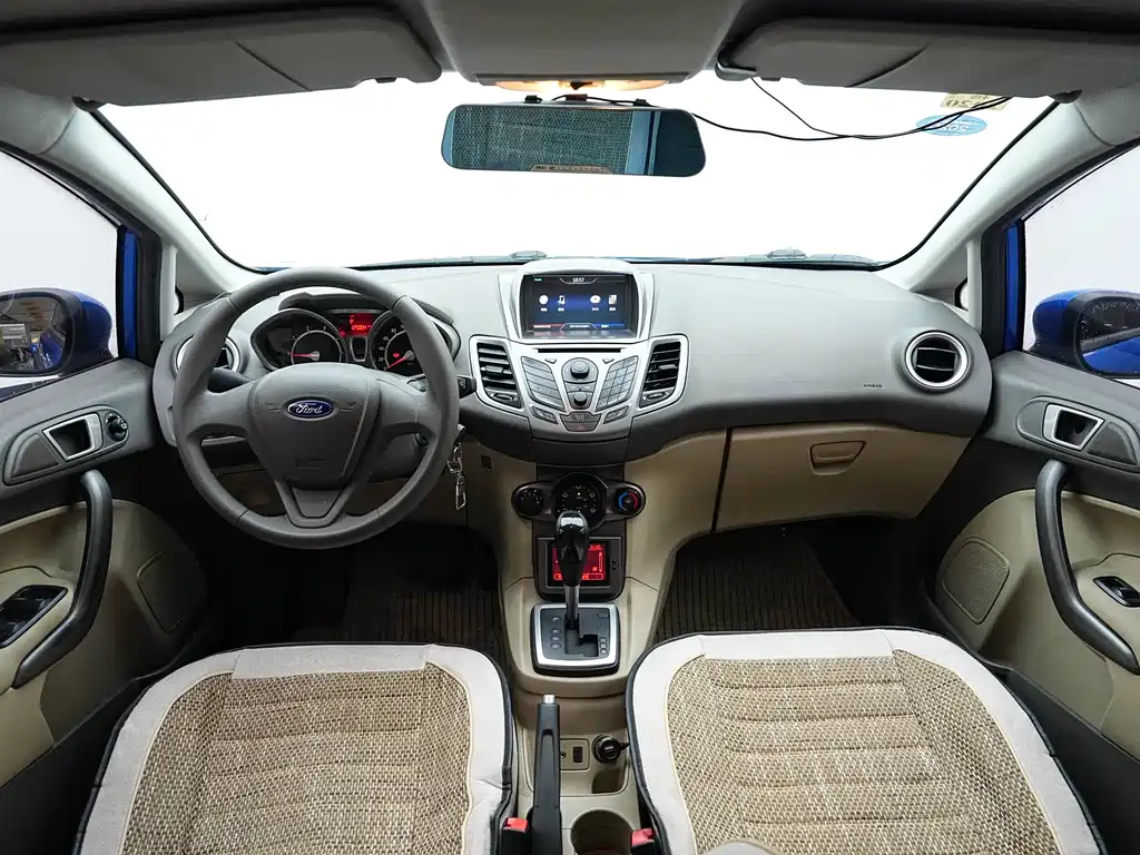 Ford Fiesta 2012 — фото 25