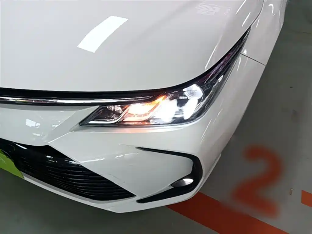 Toyota Corolla 2022 — фото 24