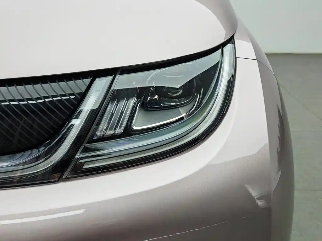 BYD Dolphin 2023