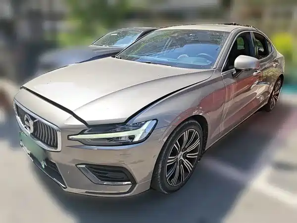 Volvo S60 2022