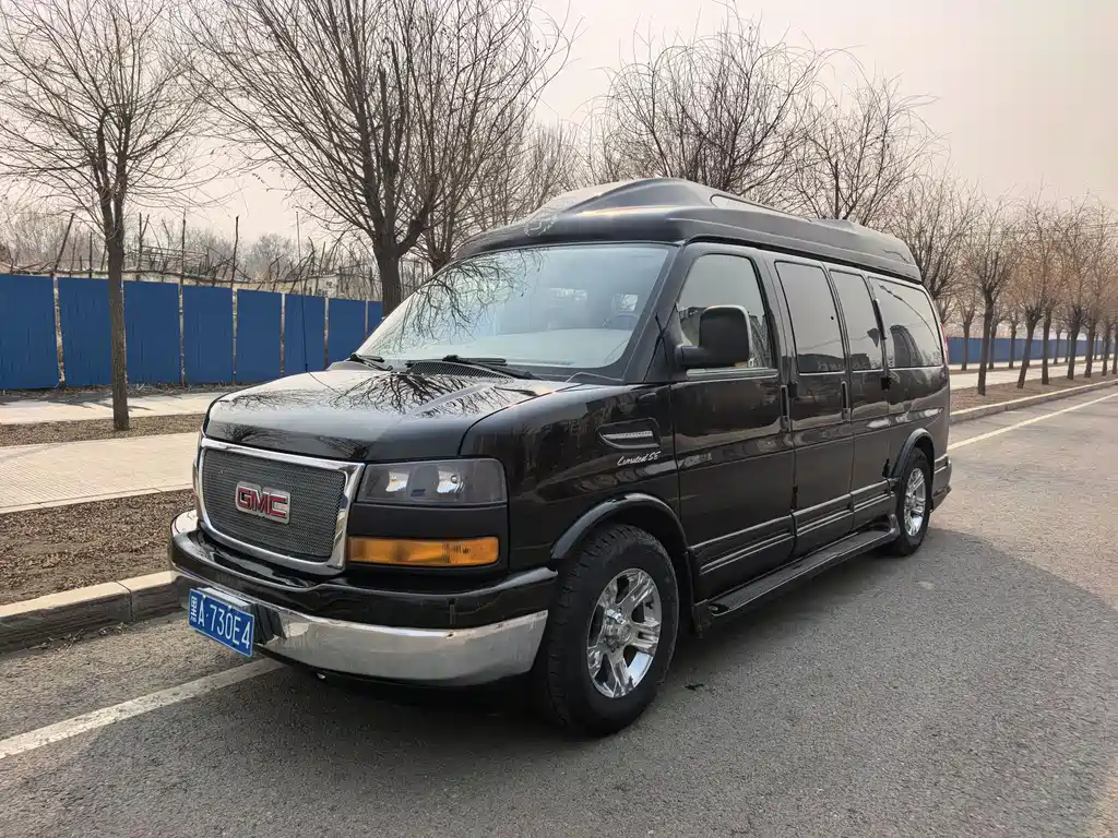 GMC Savana 2010