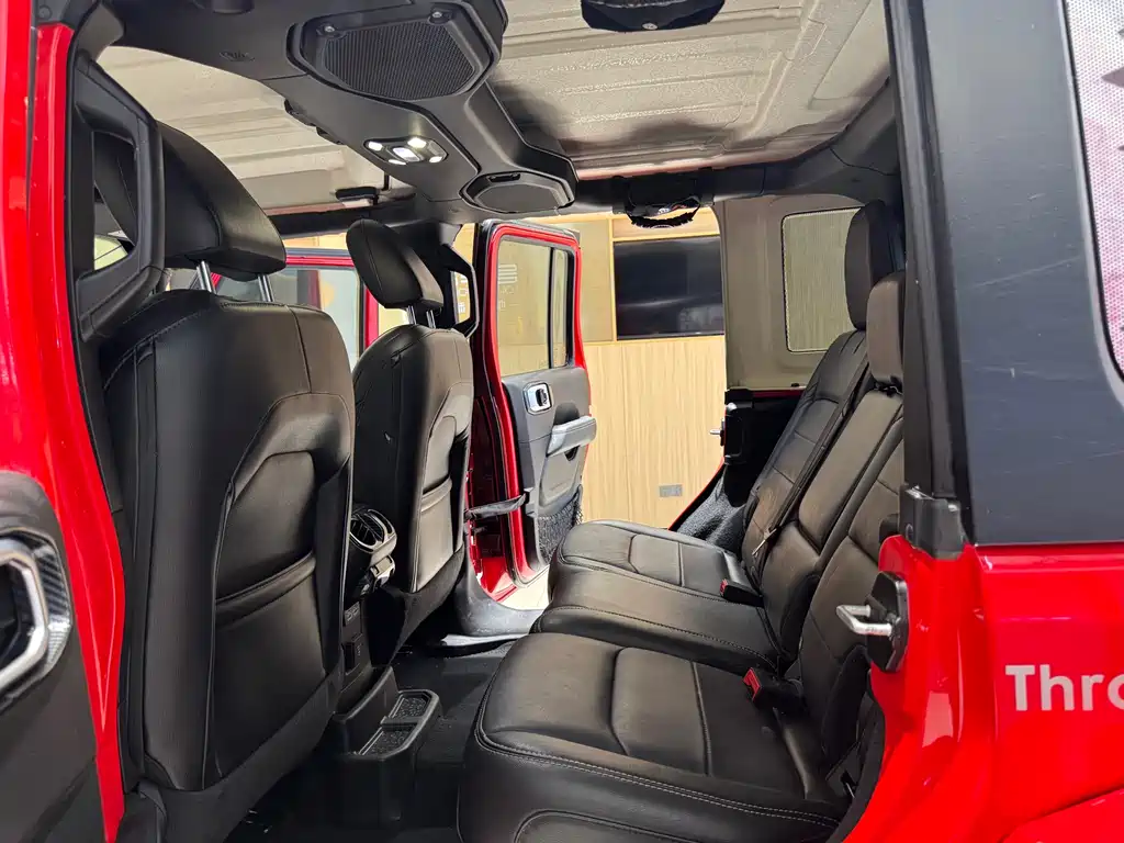 Jeep Wrangler 2020 — фото 13