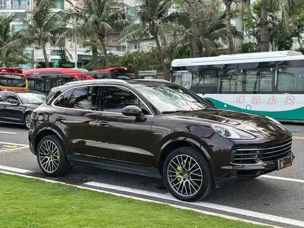 Porsche Cayenne New Energy 2022