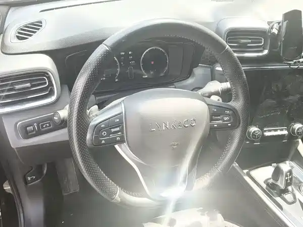 Lynk & Co 03 2020
