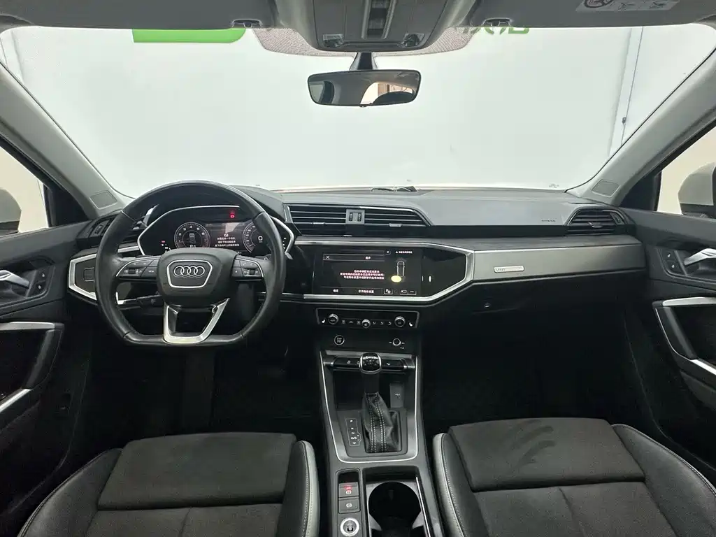 Audi Q3 2023 — фото 12