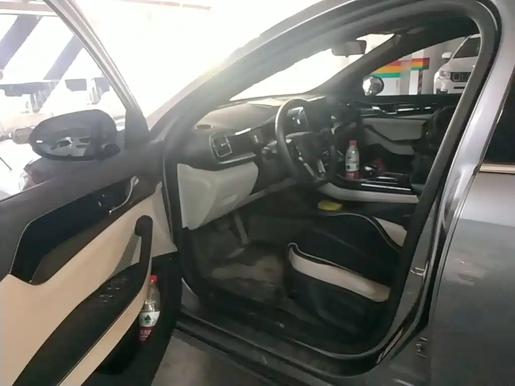 BYD Qin PLUS 2022 — фото 16