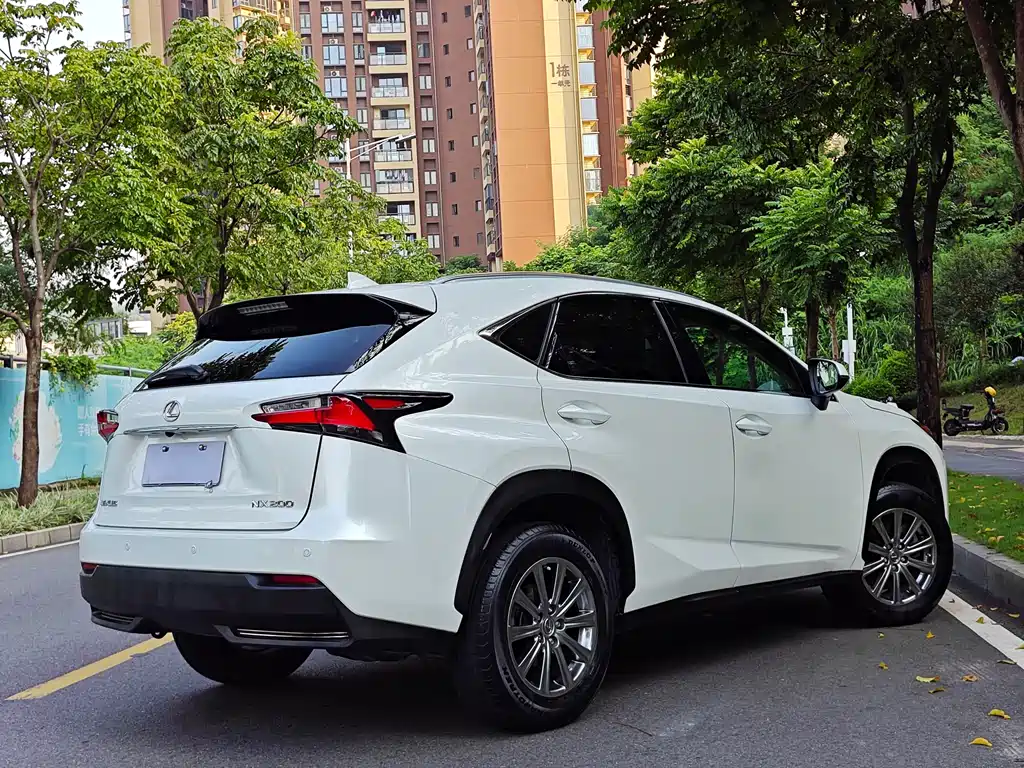 Lexus NX 2015 — фото 4