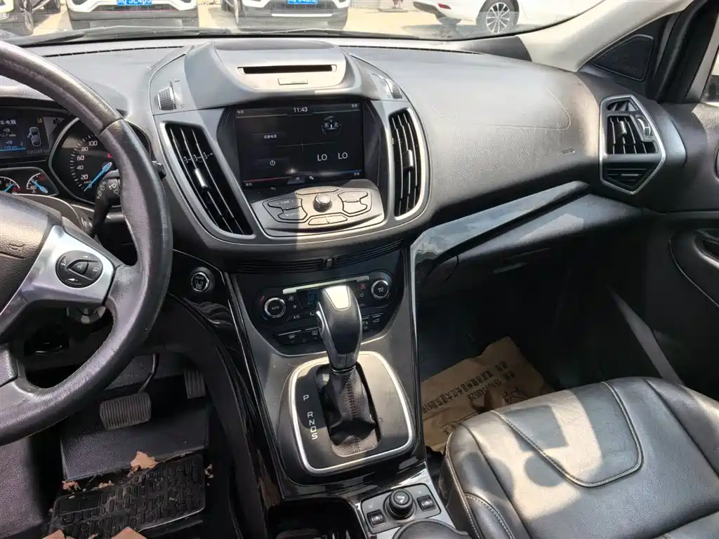 Ford Kuga 2014 — фото 13