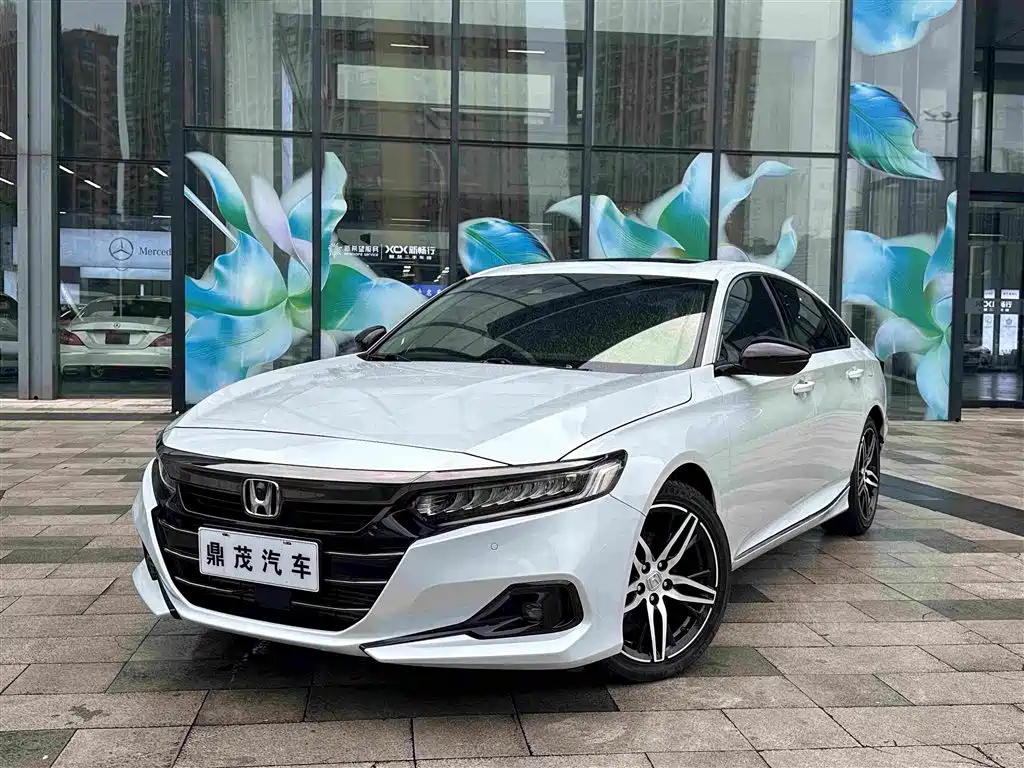 Honda Accord 2022 — фото 1