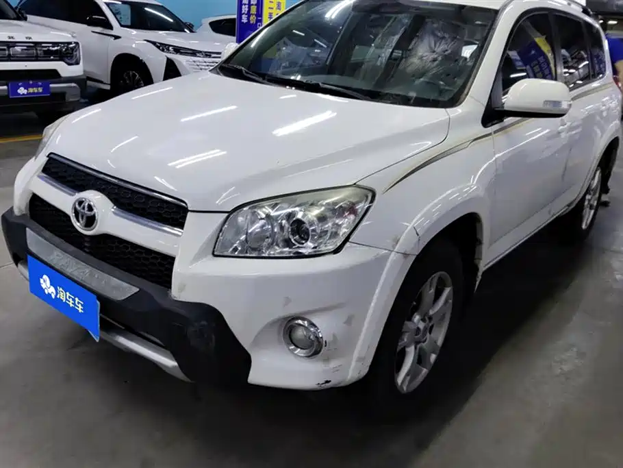 Toyota RAV4 2011