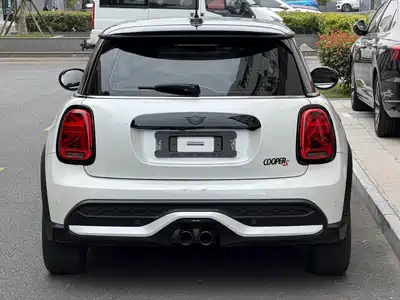 MINI MINI 2023