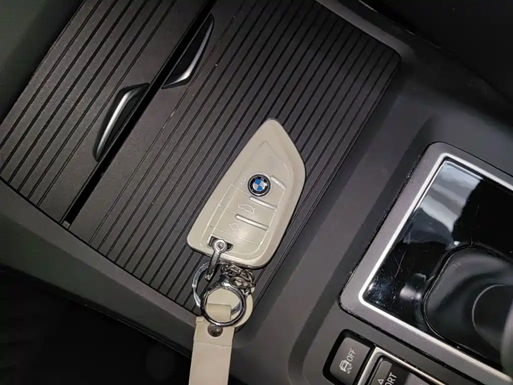 BMW X1 2022 — фото 9