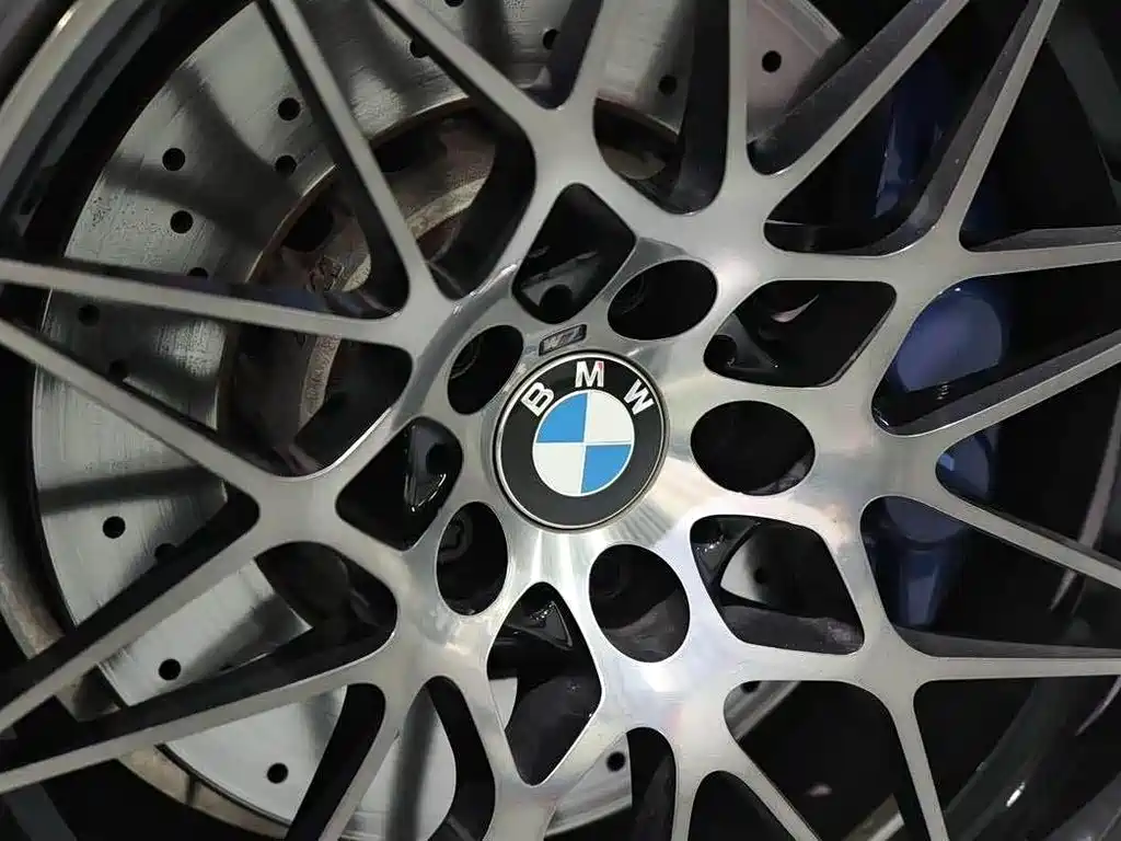 BMW M4 2017 — фото 10