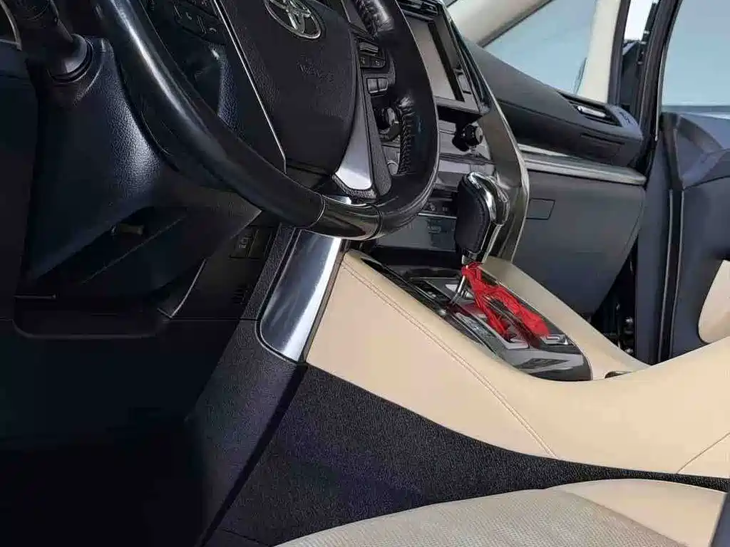 Toyota Alphard 2020 — фото 11