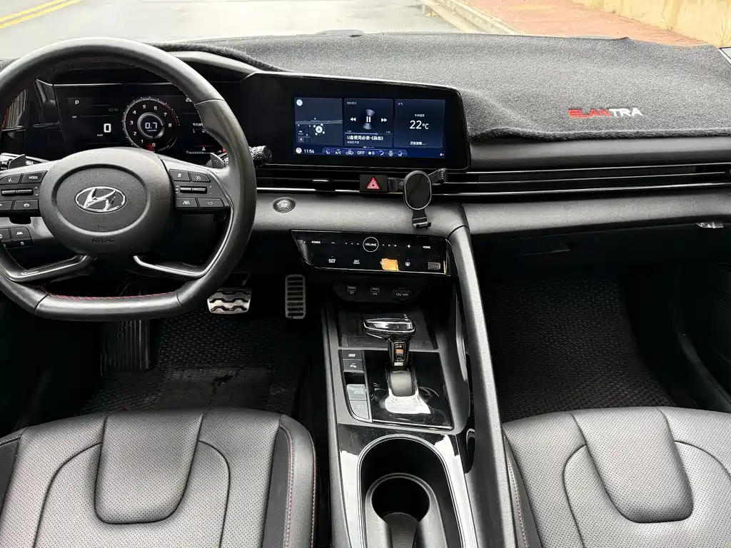 Hyundai Elantra 2021 — фото 14