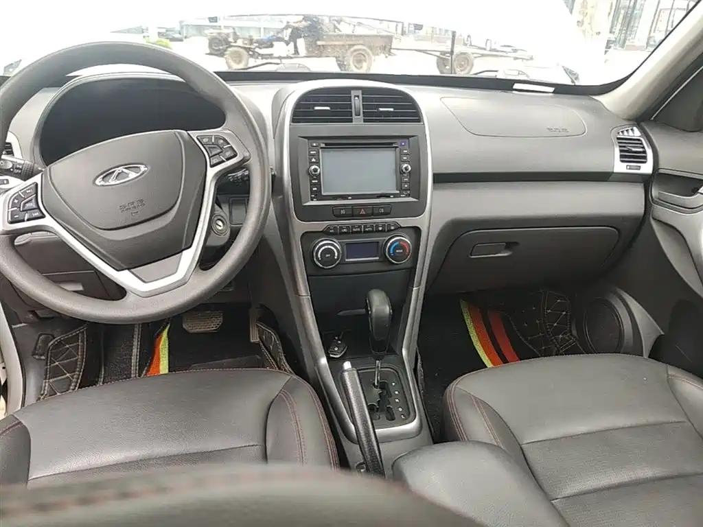 Chery Tiggo 3 2015 — фото 10