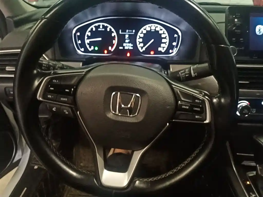 Honda Accord 2020 — фото 11