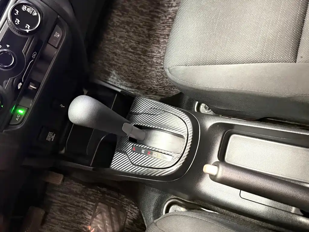 Honda Fit 2017 — фото 19