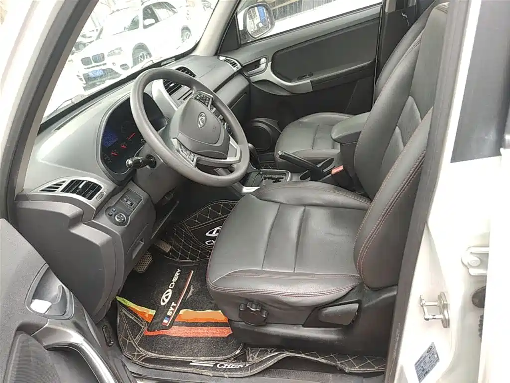 Chery Tiggo 3 2015 — фото 15