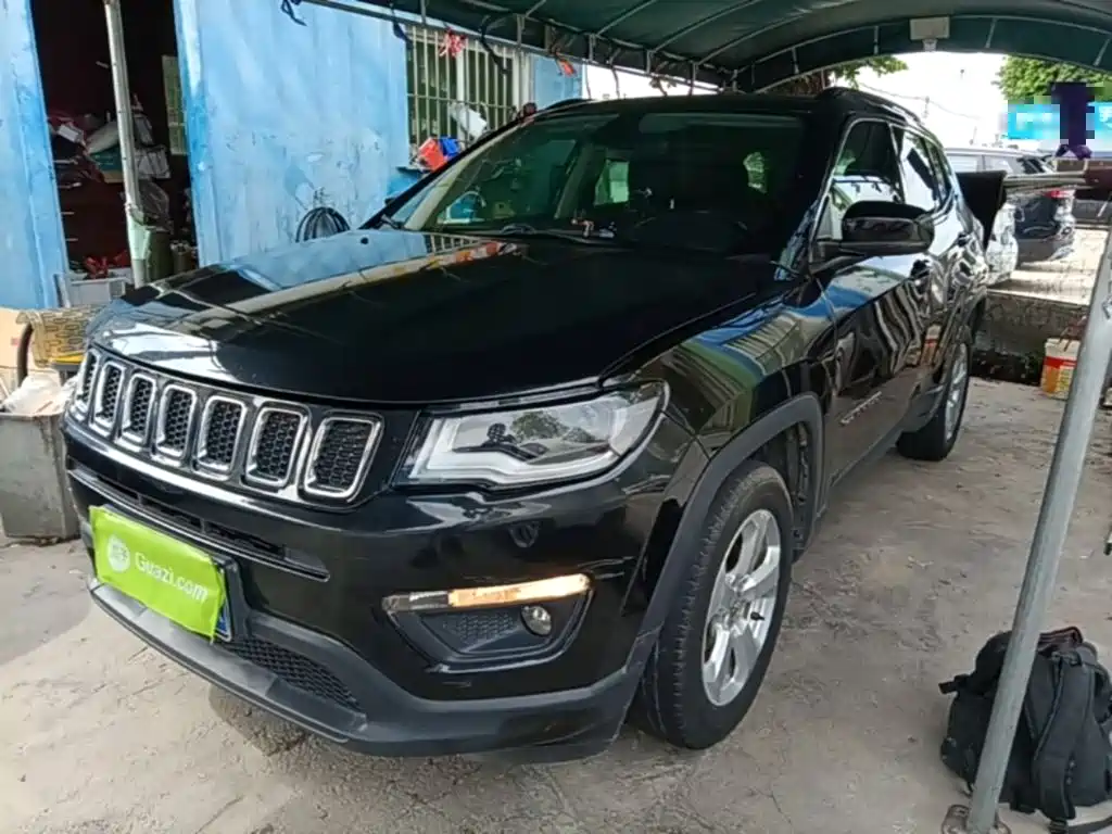 Jeep Compass 2017 — фото 2