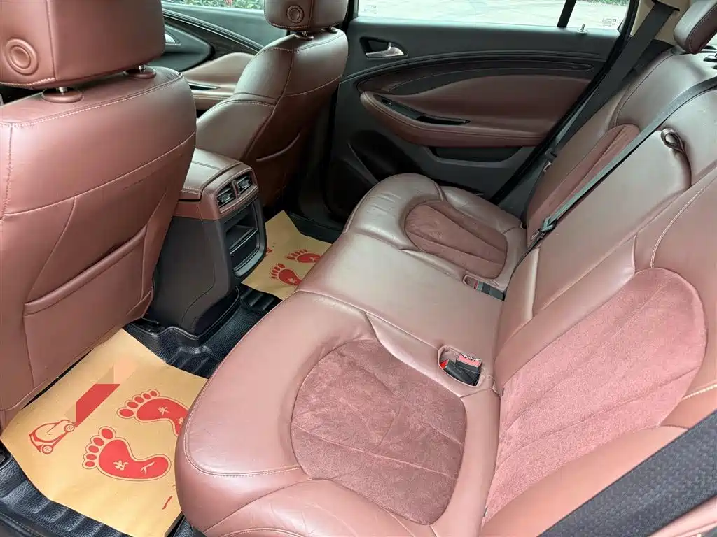 Buick Envision Plus 2016 — фото 8