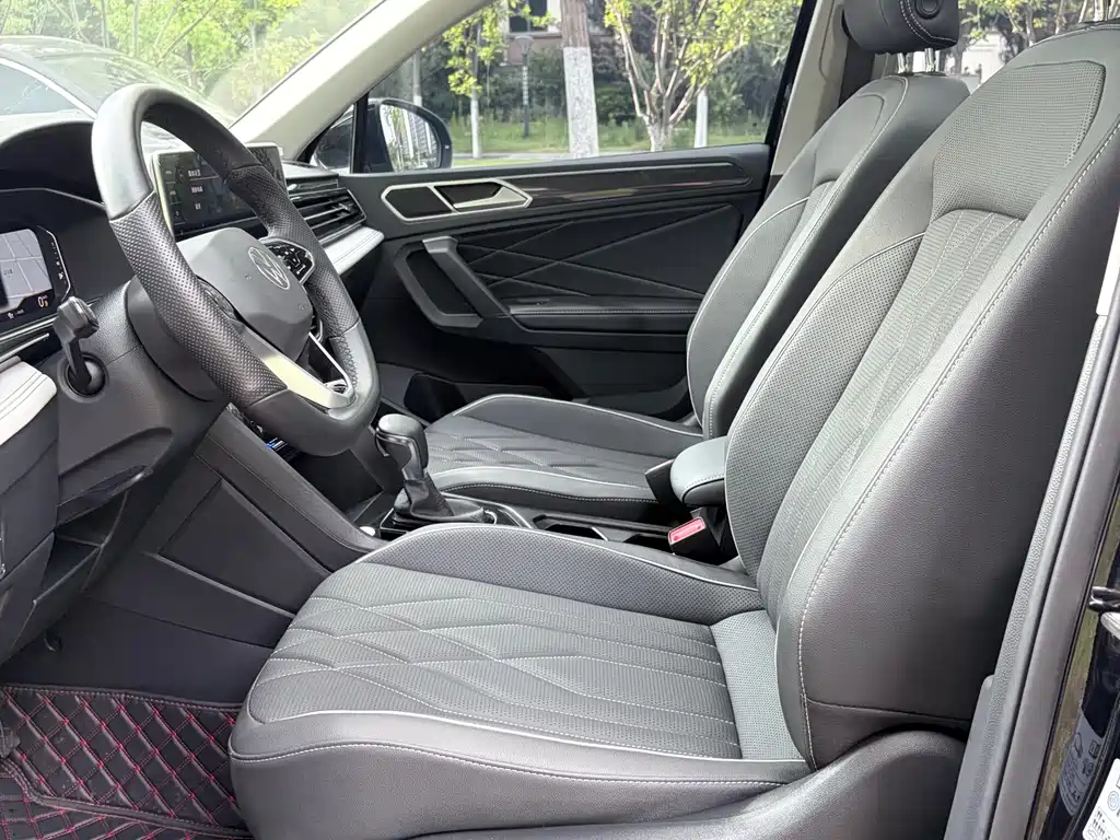 Volkswagen Tiguan L 2023 — фото 14