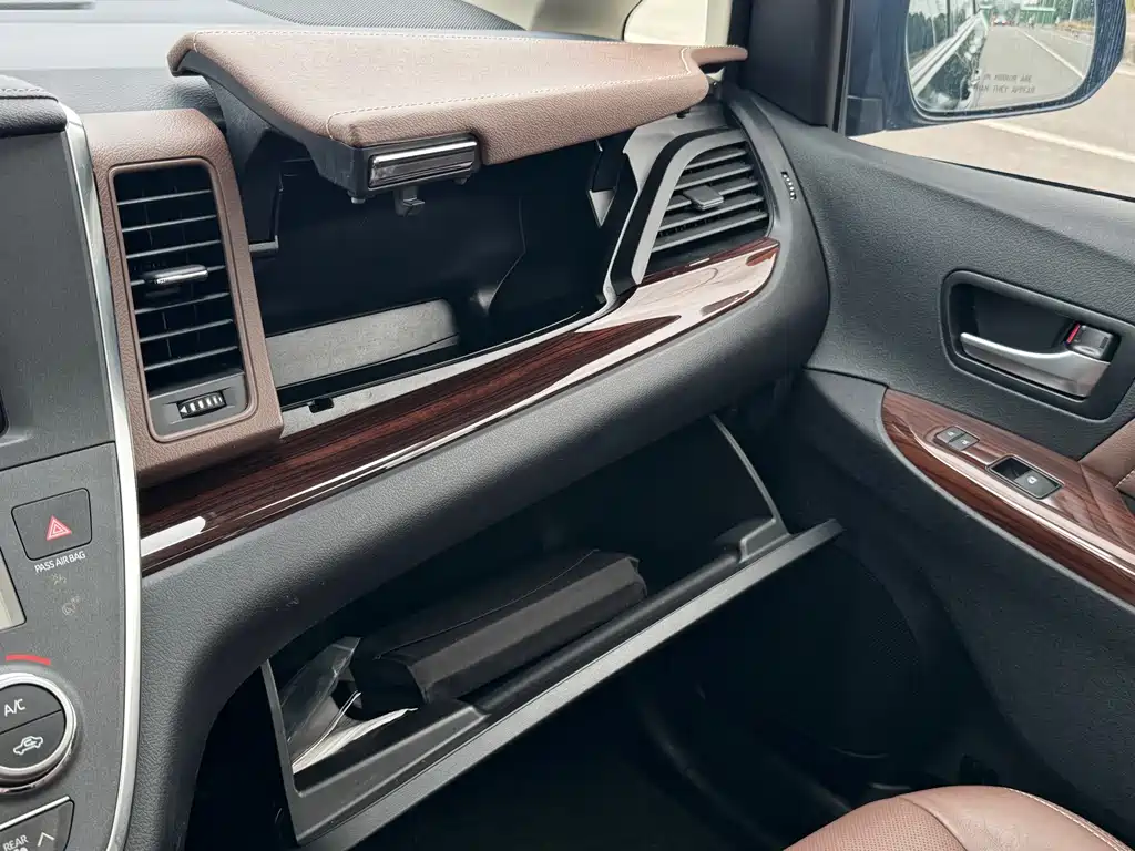 Toyota Sienna 2019 — фото 23