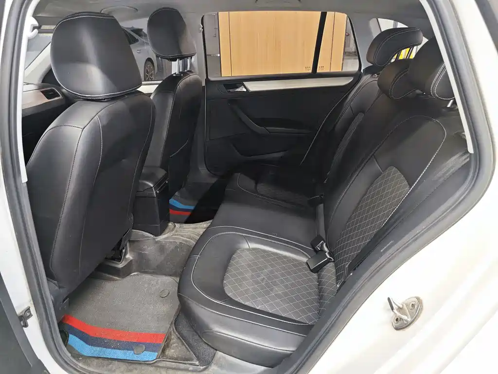 Skoda Rapid Spaceback 2019 — фото 8