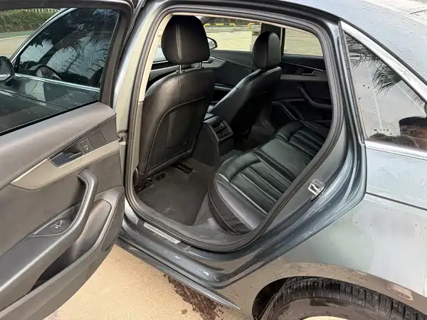 Audi A4L 2018