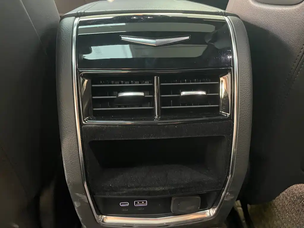 Cadillac CT6 2024 — фото 14