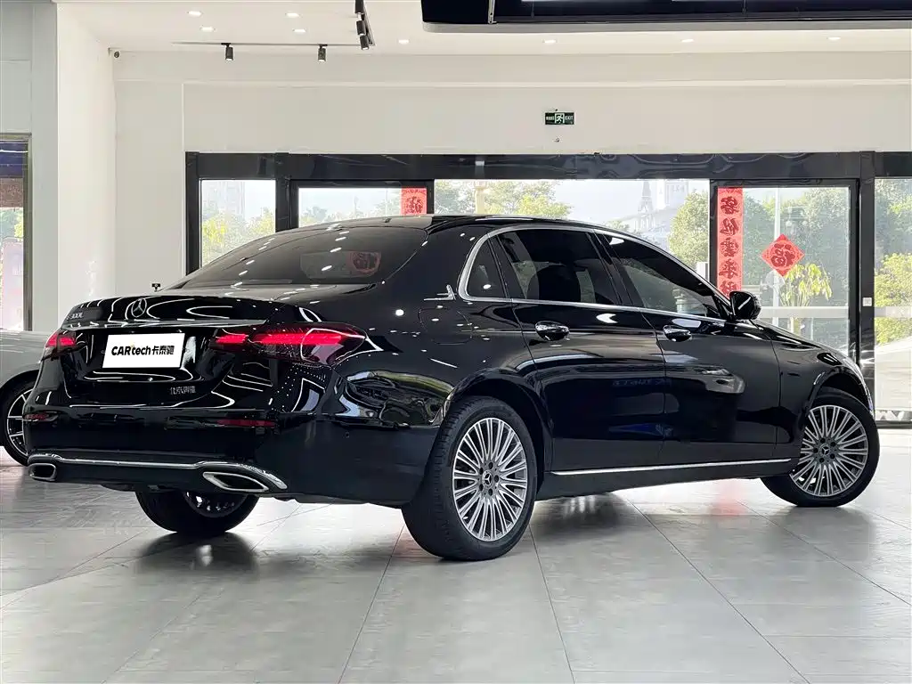 Mercedes-Benz E-Class 2023 — фото 6