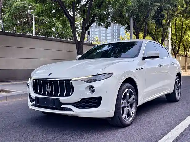 Maserati Levante 2017 — фото 1