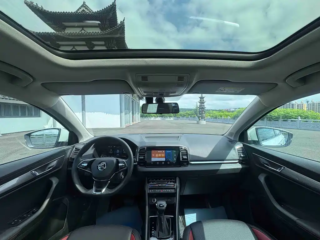 Skoda Karoq 2023 — фото 17