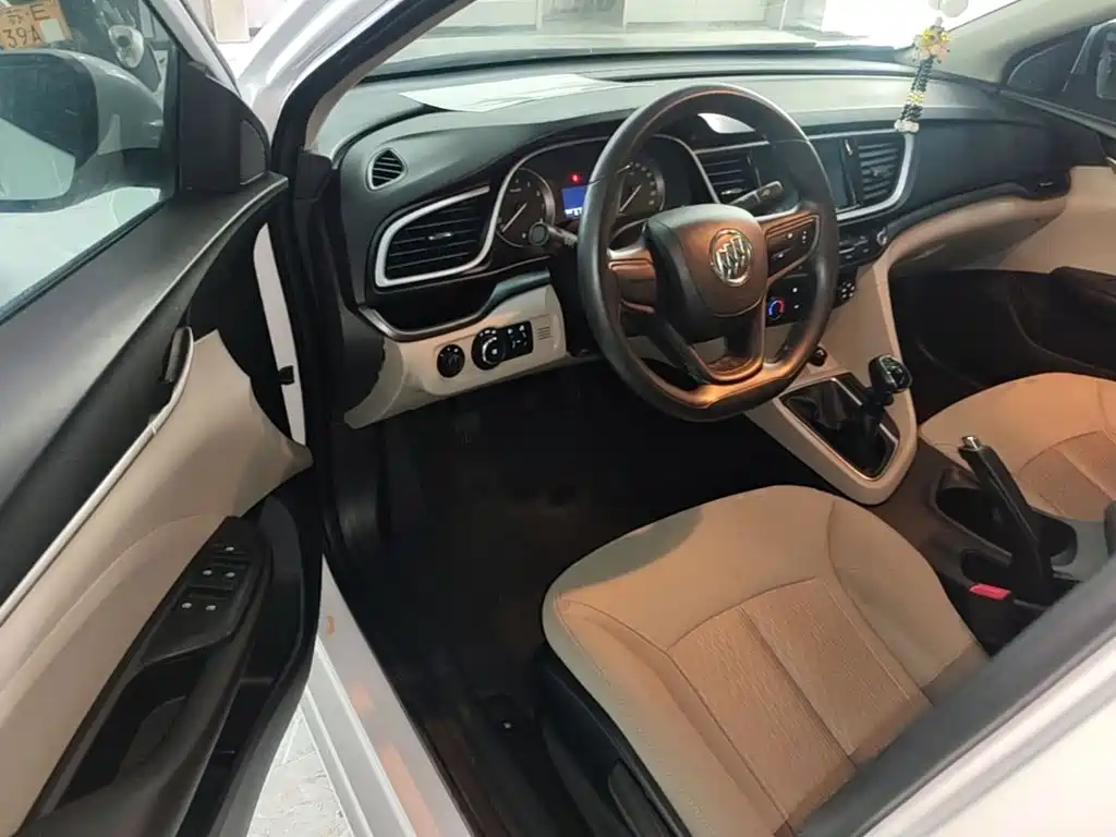 Buick Excelle 2017 — фото 16