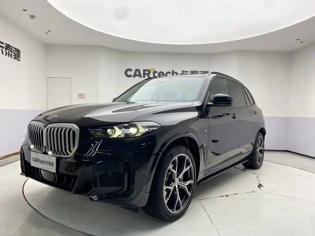 BMW X5 2025 — фото 1