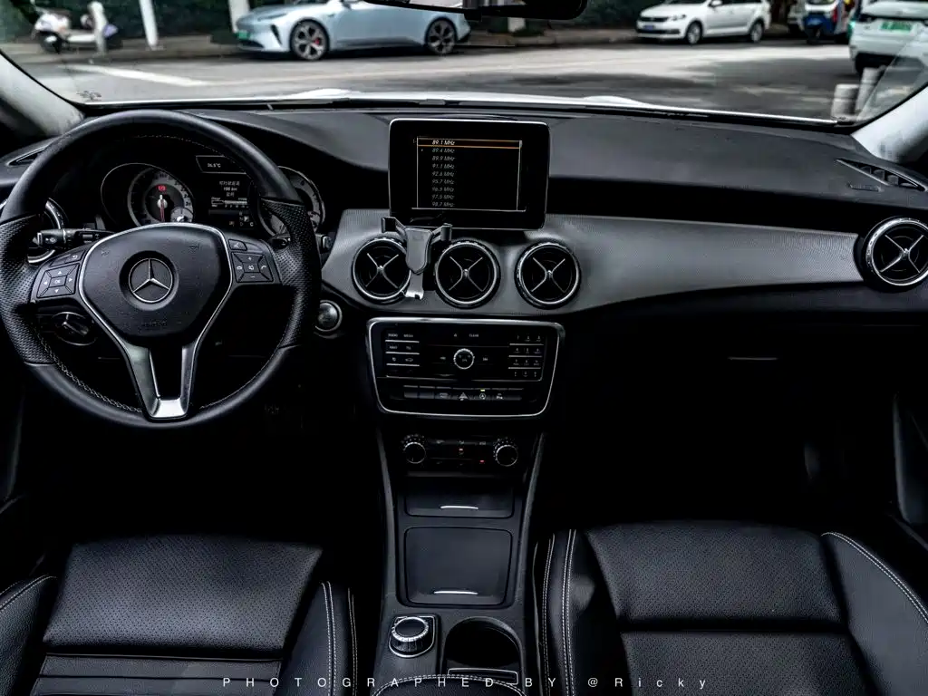Mercedes-Benz GLA 2016