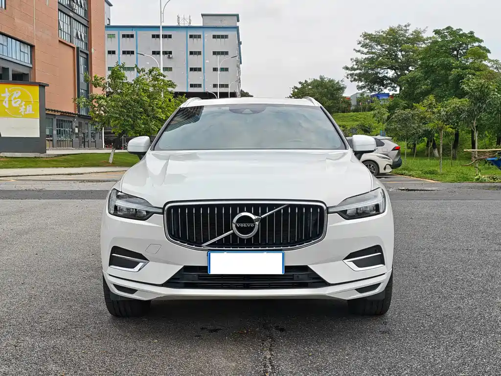 Volvo XC60 2021 — фото 2