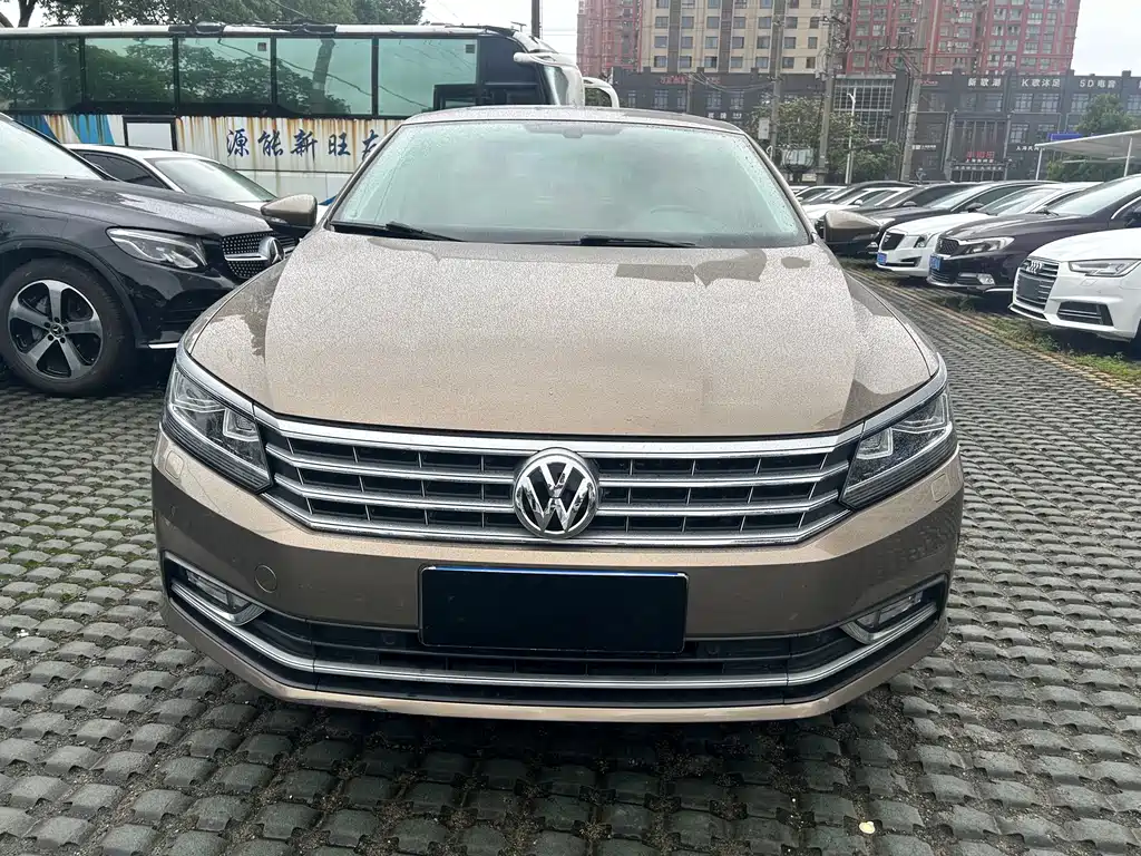 Volkswagen Passat 2018 — фото 3