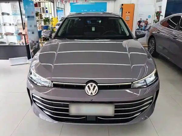 Volkswagen Passat 2024